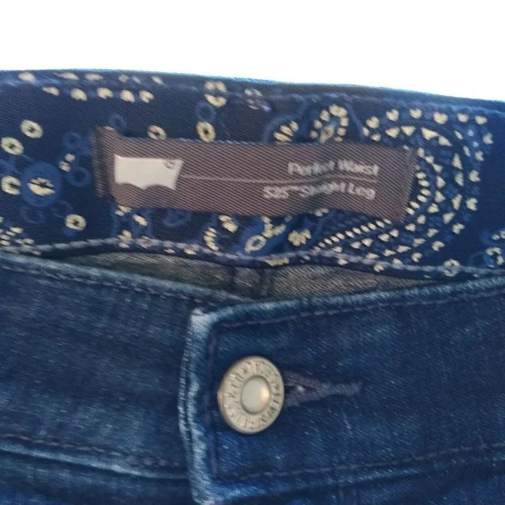 Levi's jeans  - Picture 4 of 4